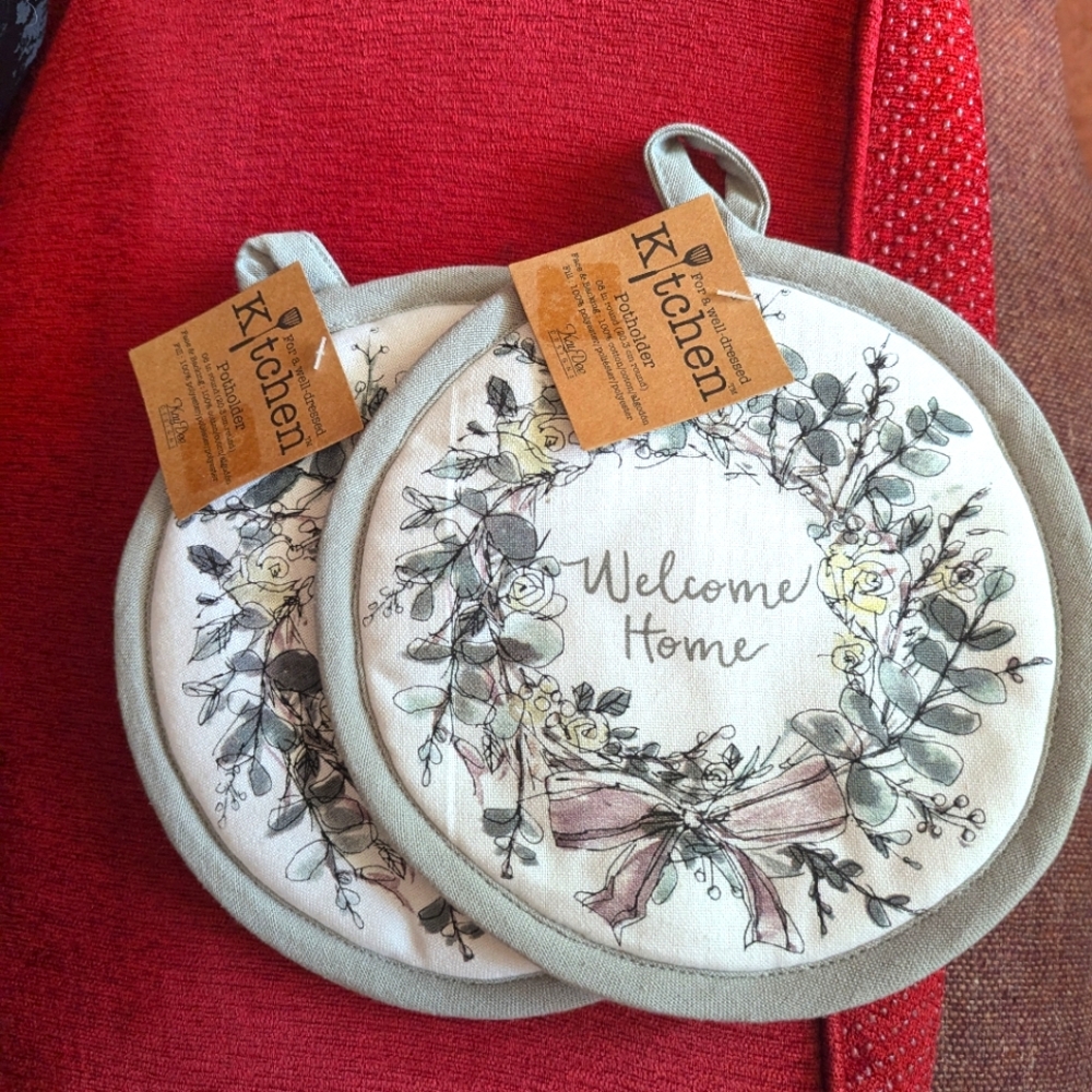 2 NWT Potholders